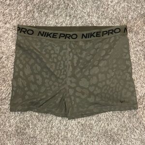 Nike Pro Plus Size 2X 3” Compression Shorts Olive Leopard Print
